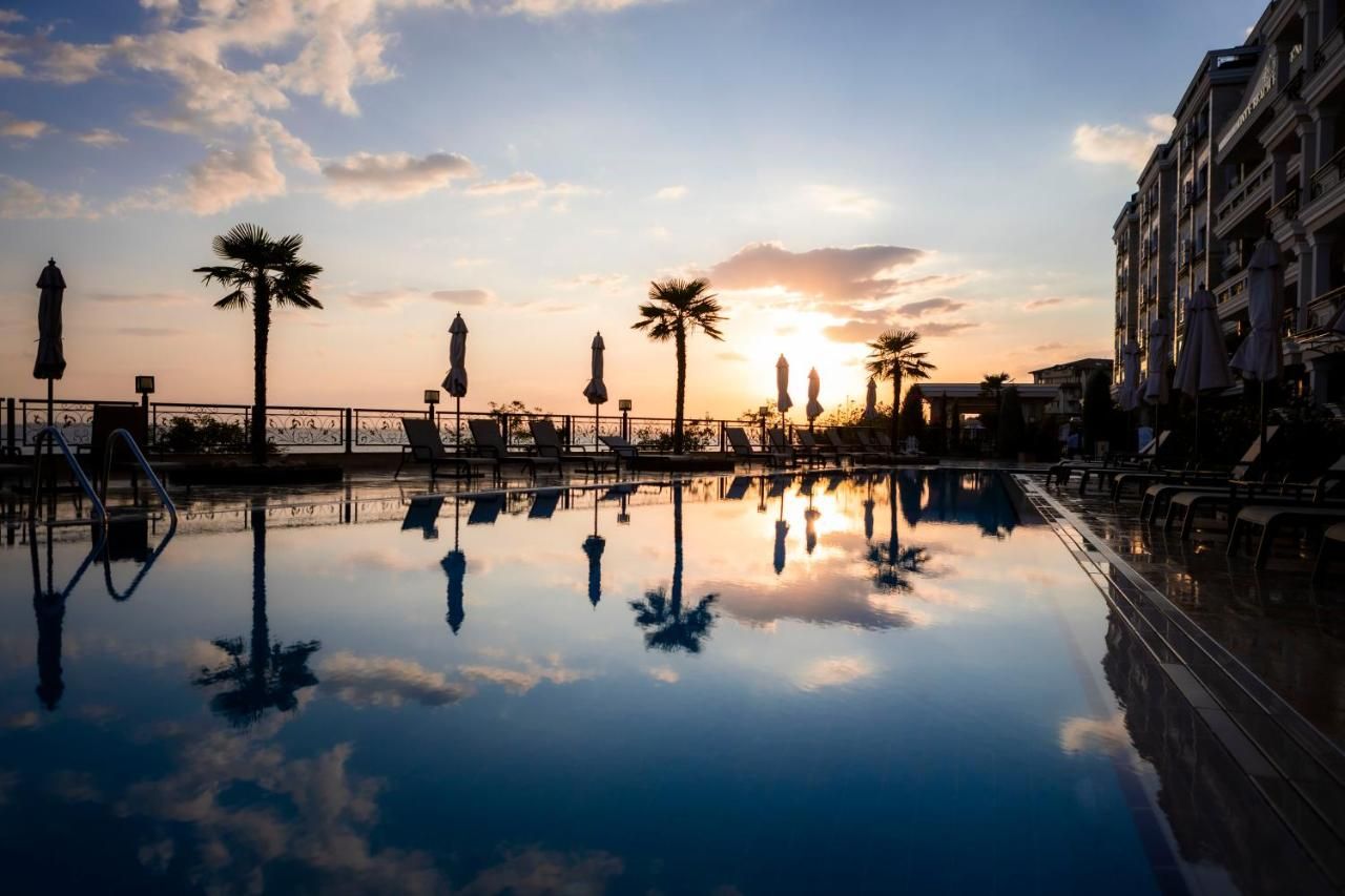 Onyx Beach Residence - Free Parking & Beach Access