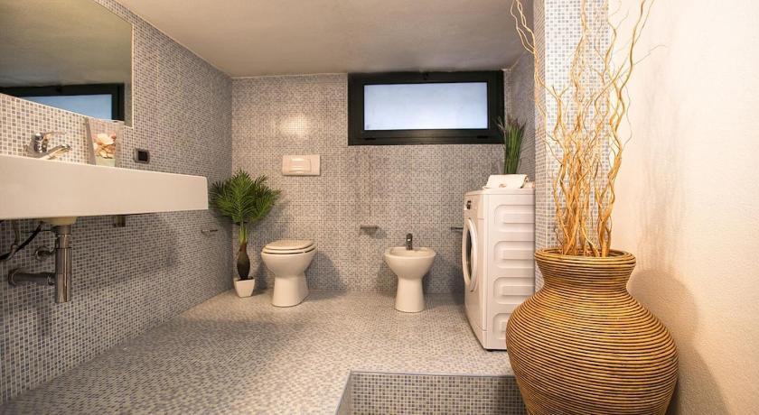 ClickSardegna Villa Paraiba fronte mare per 12 persone Sardinië - Alghero visuel 4/5 ClickSardegna Villa Paraiba fronte mare per 12 persone Sardinië - Alghero visuel 4/5