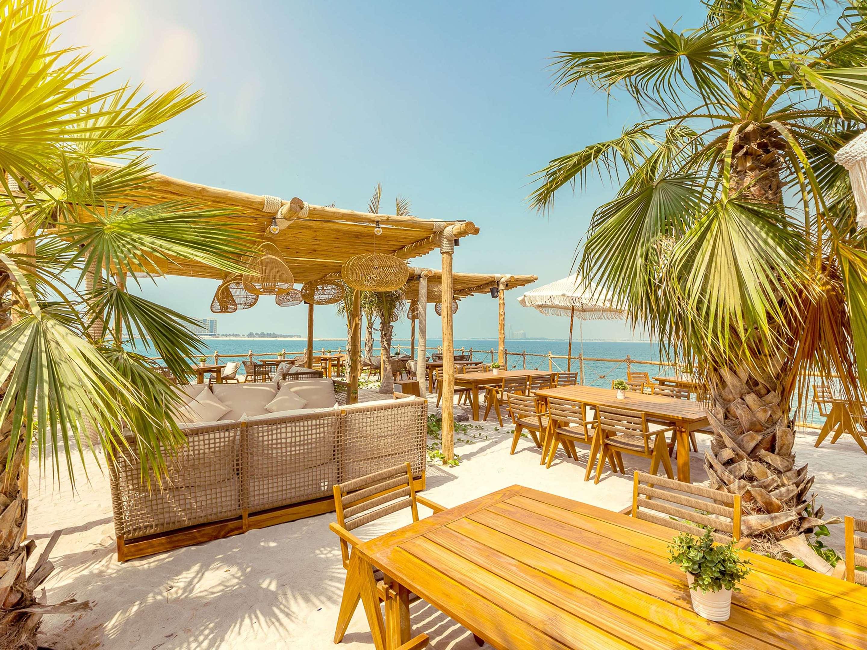 ice-1070419878-121355114-419661 Mövenpick Resort Al Marjan Island