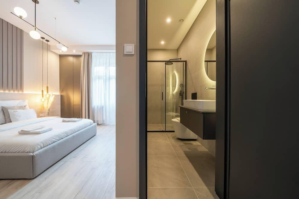 expedia_group-9633252-a63705-112816 Karoly Boutique Suites, Best Location By Bqa