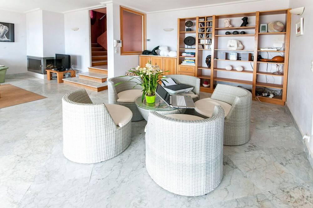 Lovely Villa For 8 Persons With A Breathtaking Sea View Provence-Alpes-Côte d'Azur - Argens visuel 3/5