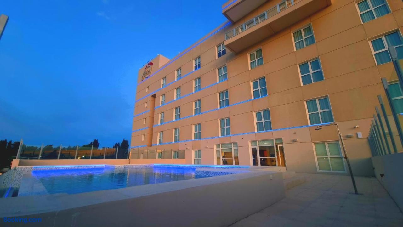 booking-1072106157-630941264-298816 Hotel y Casino del Río - Viedma