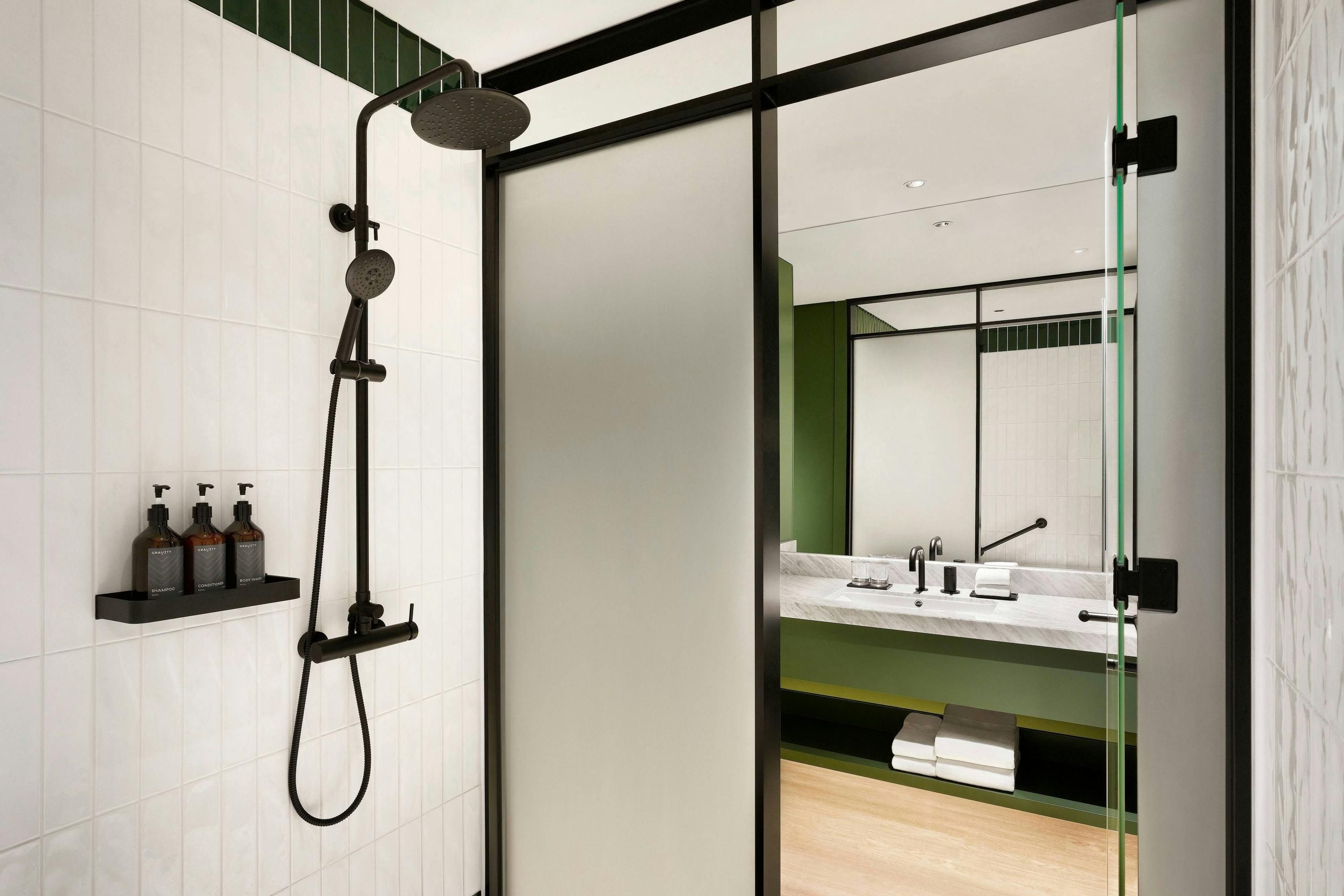 GRAVITY JOSUN Seoul Pangyo, Autograph Collection