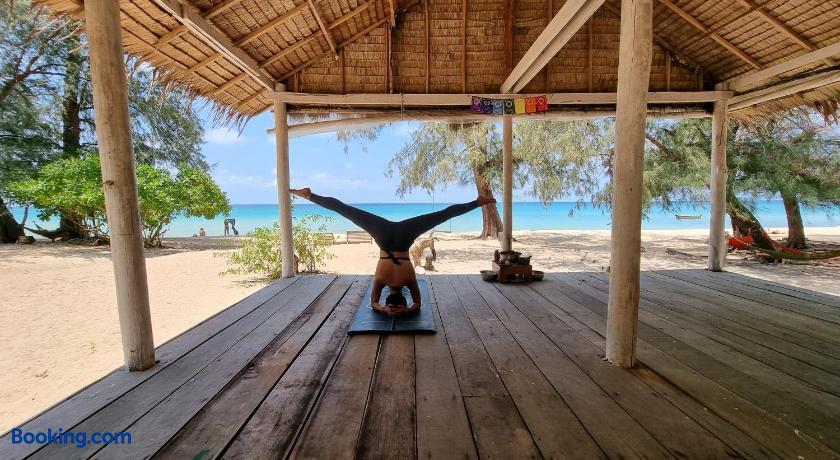 booking-898259-492205367-195148 Sunboo Beach Bungalows