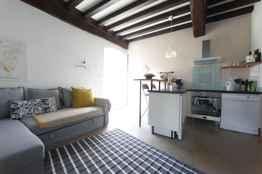 Small cottage for 2 persons with swimming pool in the old stable of our Castle Bourgogne - Fleurville visuel 2/5 Small cottage for 2 persons with swimming pool in the old stable of our Castle Bourgogne - Fleurville visuel 2/5