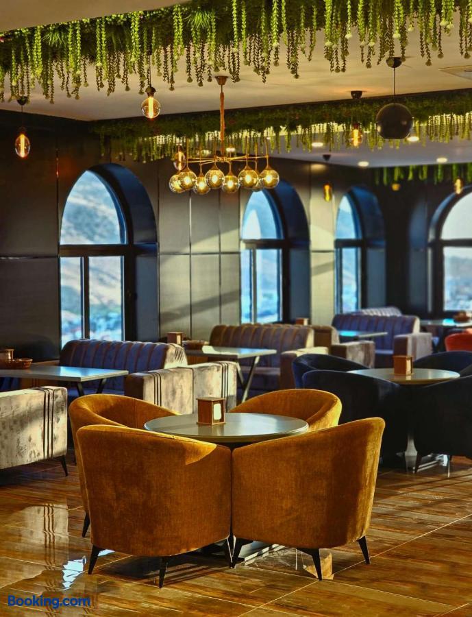 booking-1071267710-542354309-149478 Sarok Hotel