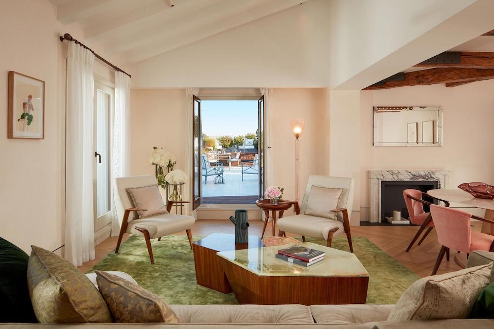sembo-4989100-15edac-045930 The St. Regis Venice