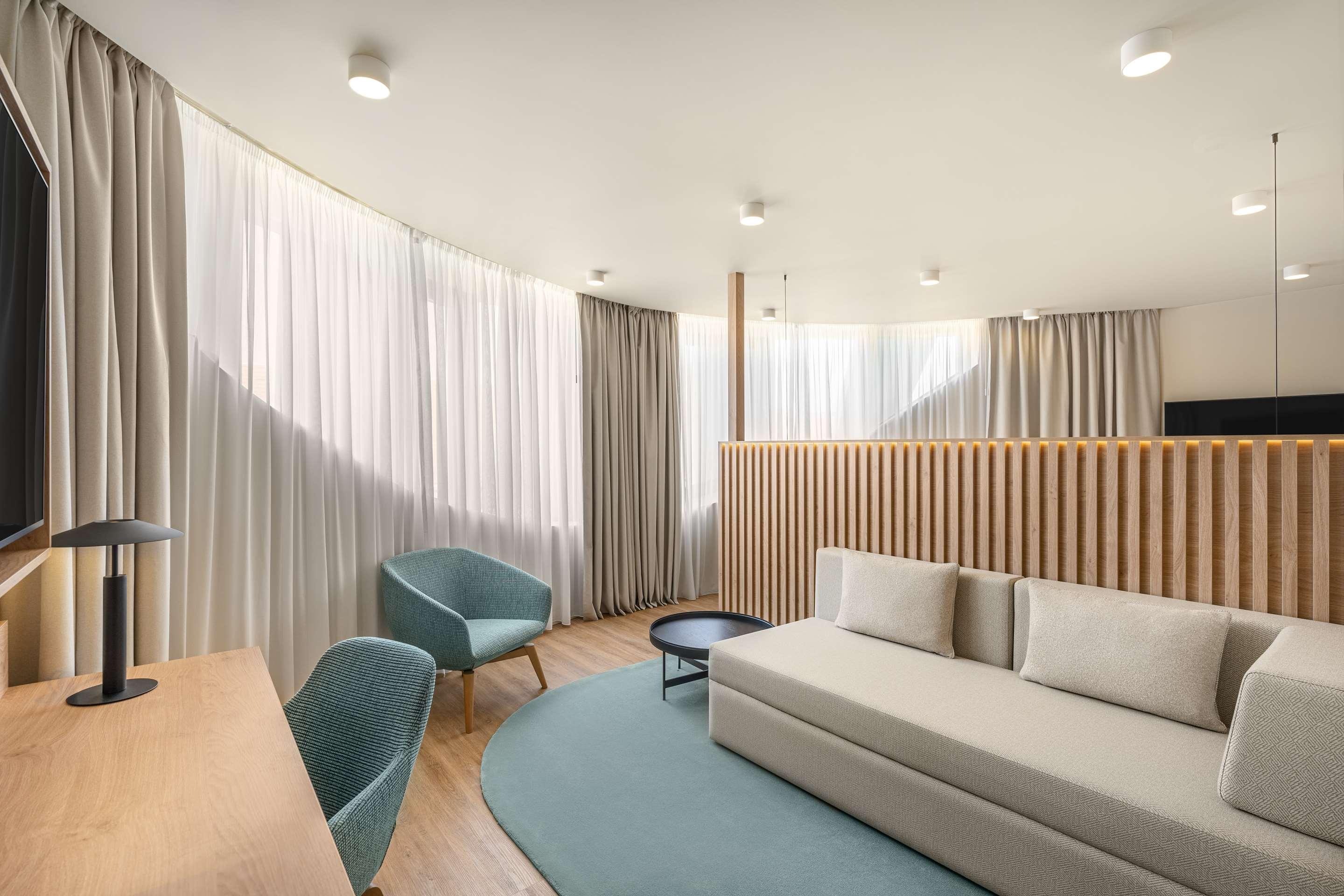 ice-1070826323-121760927-360331 Hilton Garden Inn Debrecen City Center