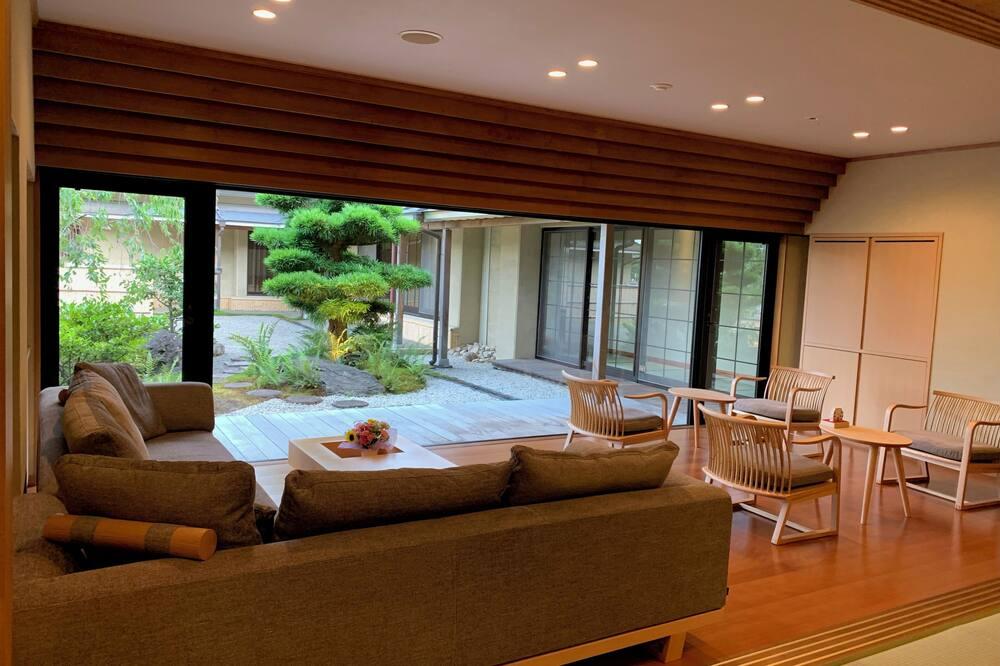 expedia_group-415629-123294287-701175 Ryotei Rangetsu