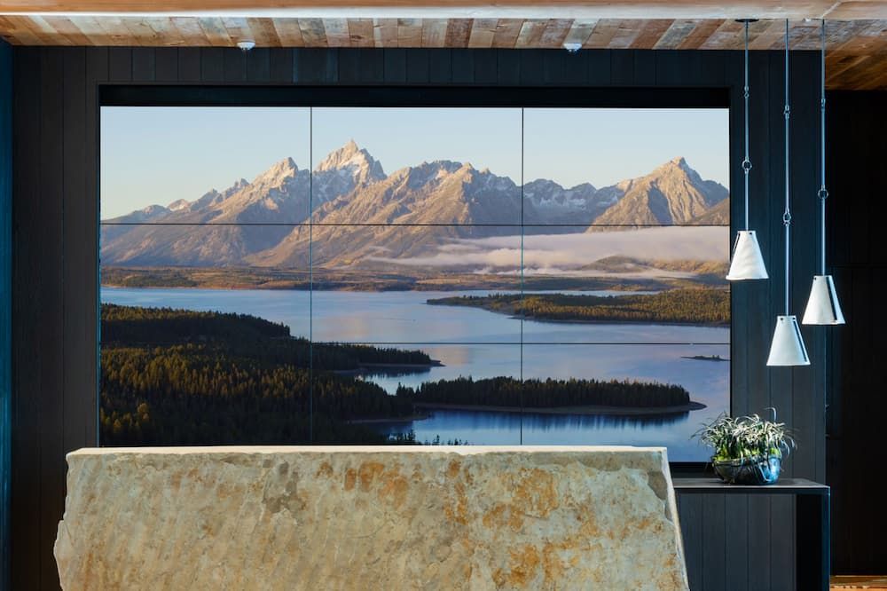 The Cloudveil, Autograph Collection