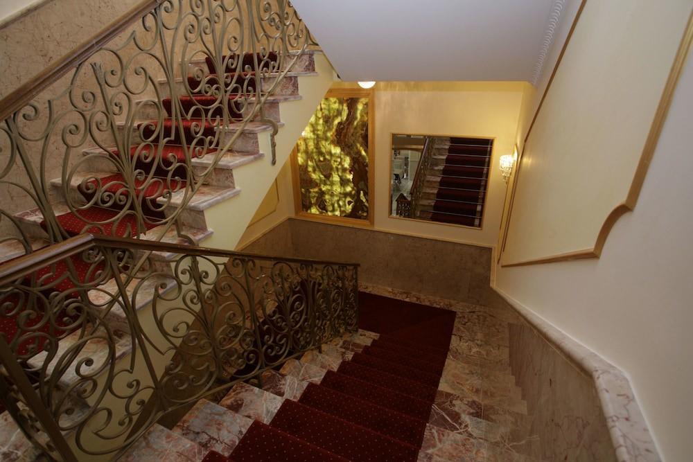 sembo-2111551-32a13e-475690 Hotel Las