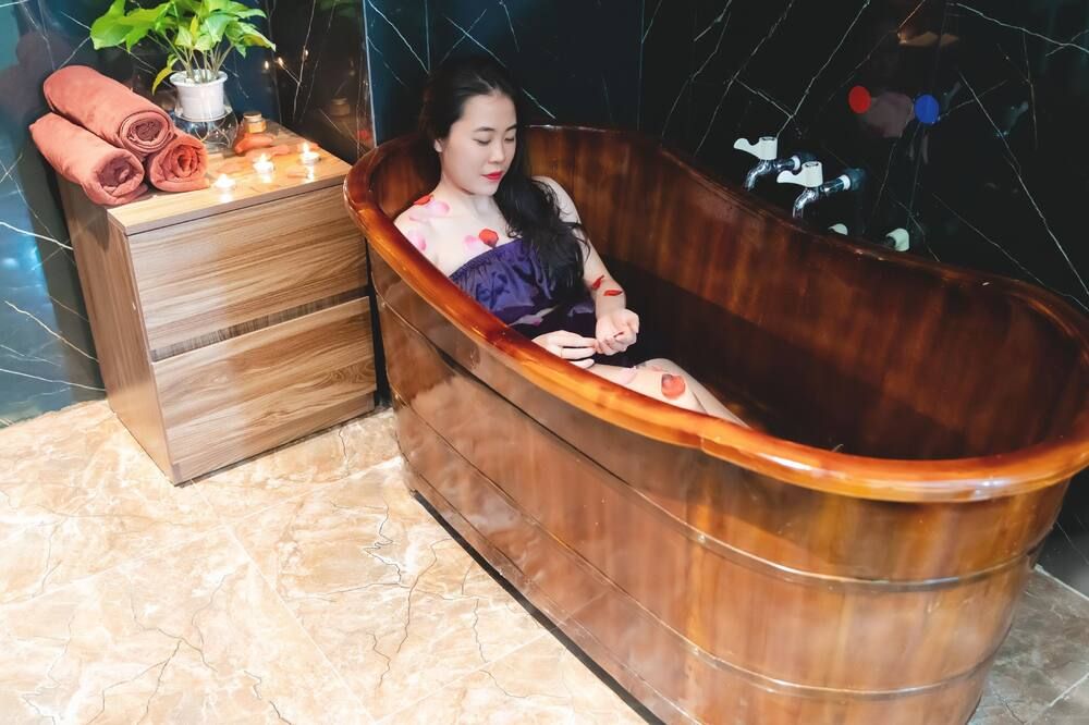 YEN BIEN LUXURY HOTEL