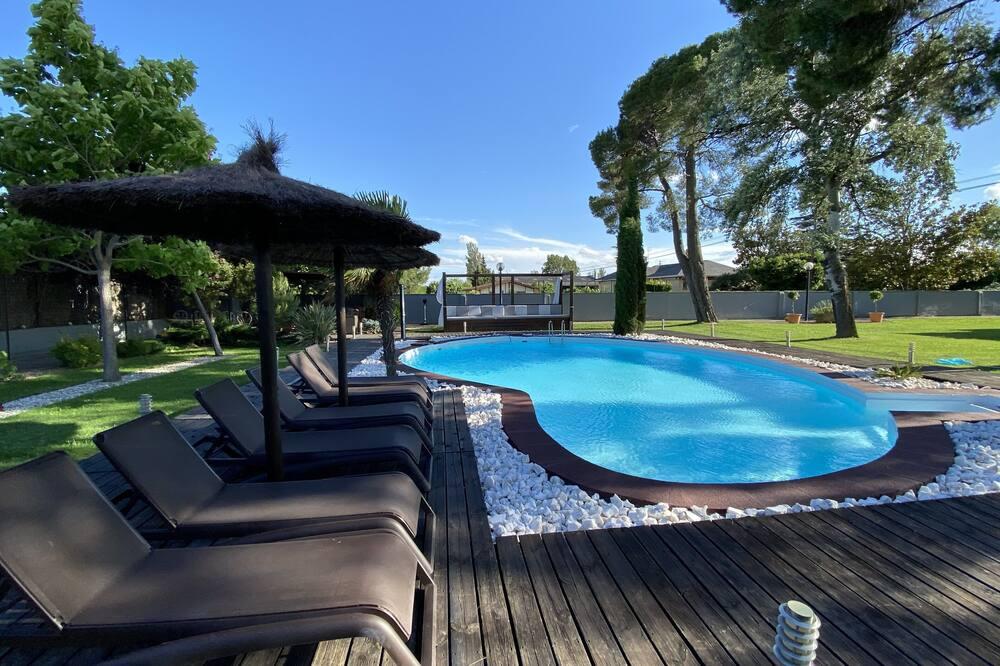 Luxury villa with detail decorated pool Aragon - Saragosse visuel 3/5 Luxury villa with detail decorated pool Aragon - Saragosse visuel 3/5