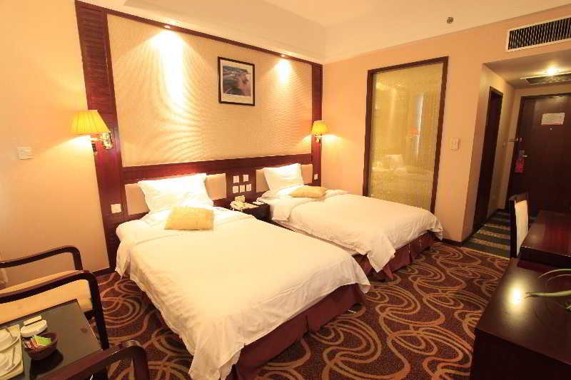 Kunming Golden Spring Hotel