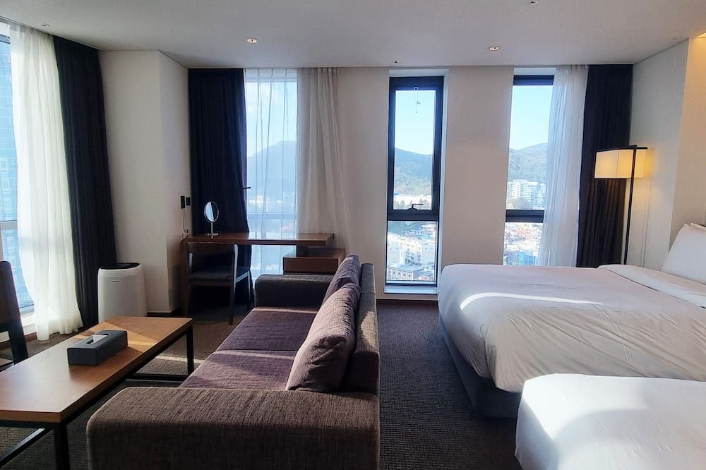 Ramada Encore by Wyndham Busan Haeundae
