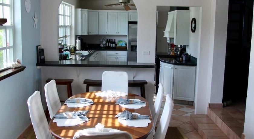 Water's Edge Villa - Oceanfront with Private Pool