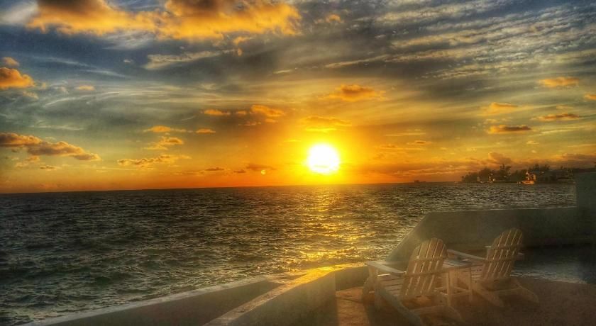 Water's Edge Villa - Oceanfront with Private Pool