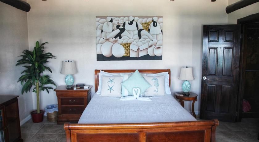 Water's Edge Villa - Oceanfront with Private Pool