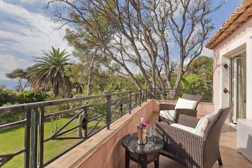 4 bed sleeps 8 beach front villa with Shared Pool and Private Garden. Provence-Alpes-Côte d'Azur - Argens visuel 4/10