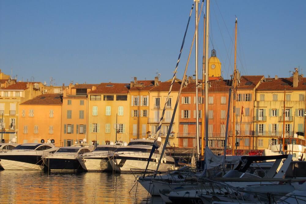 300 m from the beach, lovely new house in St Tropez with large garden Provence-Alpes-Côte d'Azur - Saint-Tropez visuel 4/5 300 m from the beach, lovely new house in St Tropez with large garden Provence-Alpes-Côte d'Azur - Saint-Tropez visuel 4/5