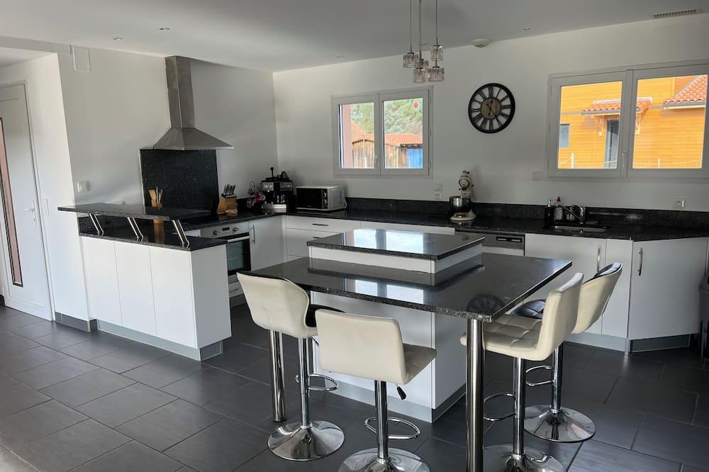 Promo From 18 To 24 August And From 25 To 31 August 1400 The Week Aquitaine - Lit-et-Mixe visuel 1/5