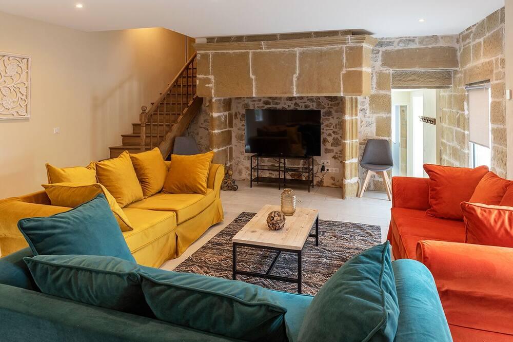 Gîte du Château de Lissac Limouqin - Lissac-sur-Couze visuel 3/5 Gîte du Château de Lissac Limouqin - Lissac-sur-Couze visuel 3/5