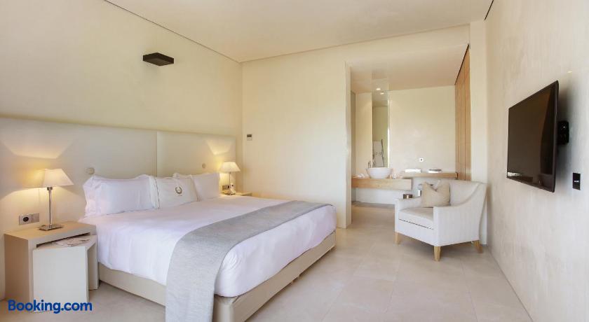 booking-547010-146710886-376994 MUSE Saint-Tropez