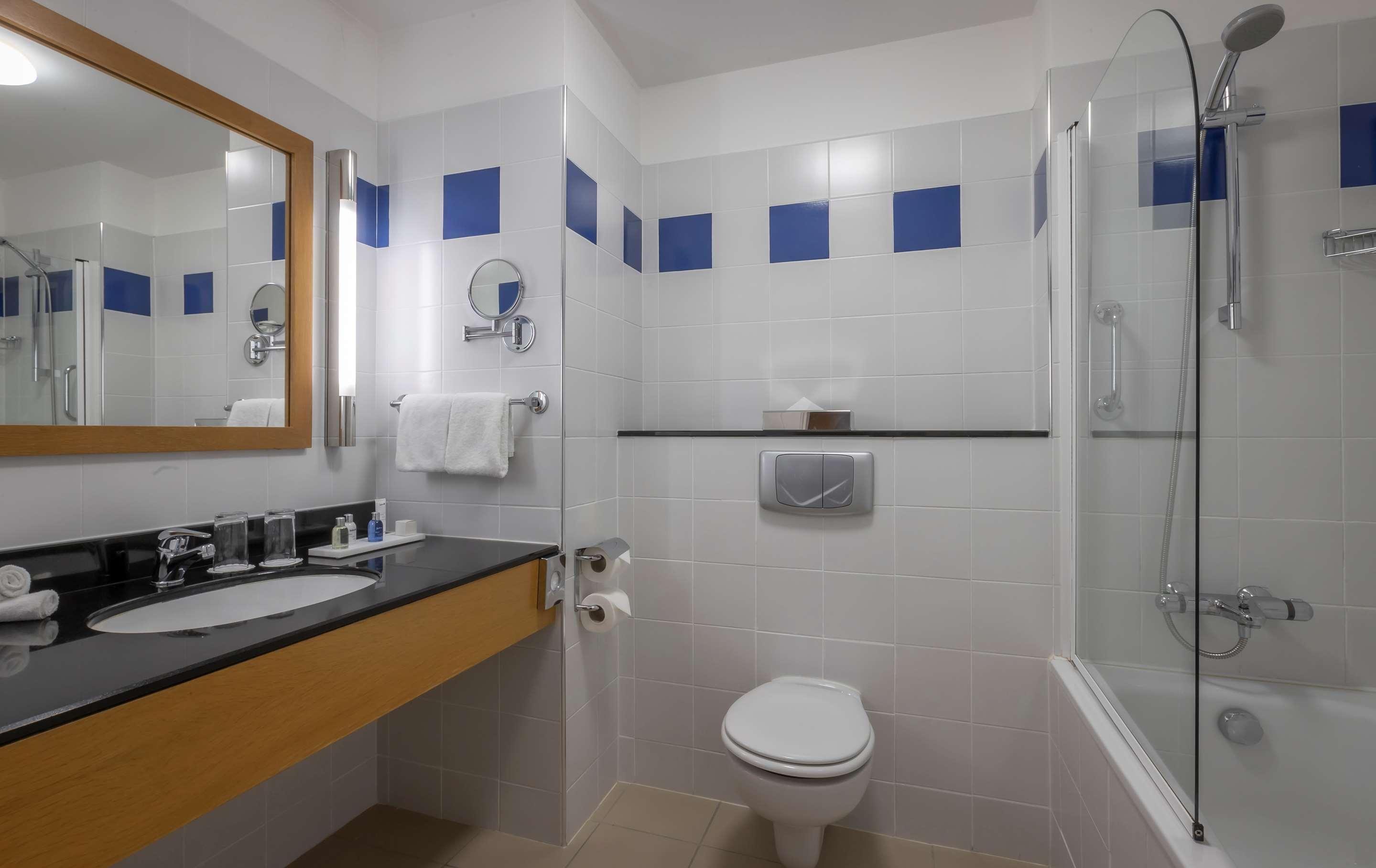 ice-116553-73986848_3XL-955977 Radisson Blu Hotel Letterkenny
