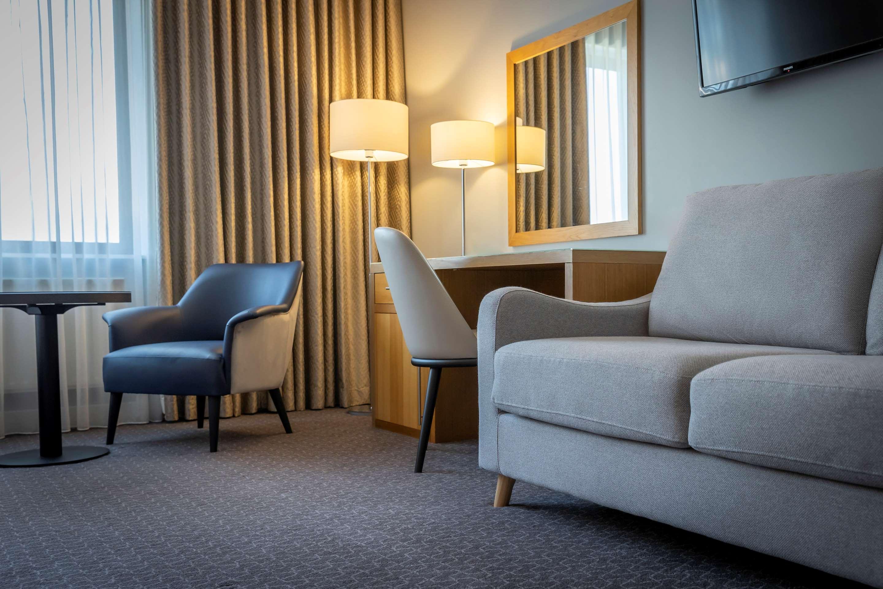 ice-116553-73986858_3XL-173580 Radisson Blu Hotel Letterkenny