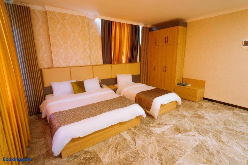 booking-1071267710-637386782-880426 Sarok Hotel