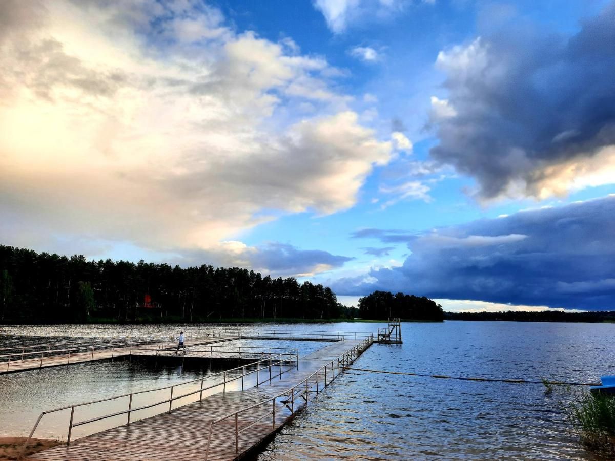 Lake & Library boutique Hotel