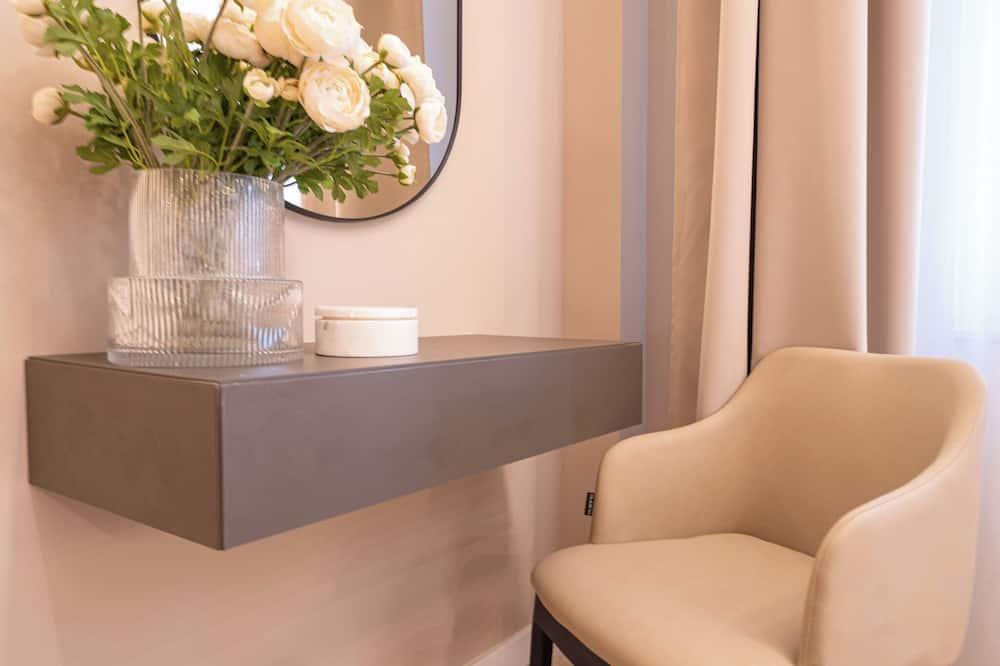 expedia_group-9633252-7db8f1-984291 Karoly Boutique Suites, Best Location By Bqa
