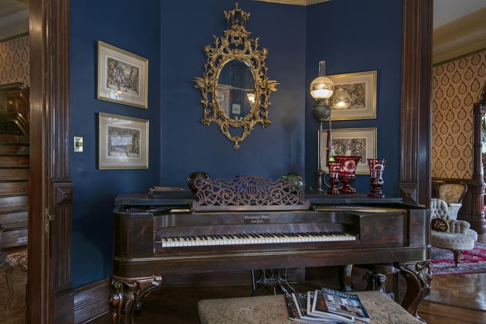 The Empress of Little Rock