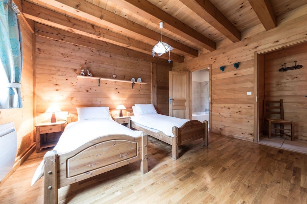 Riders Refuge's 6 Bedroom Chalet with Private Outdoor Hot Tub. Rhône-Alpes - Maandion visuel 5/5 Riders Refuge's 6 Bedroom Chalet with Private Outdoor Hot Tub. Rhône-Alpes - Maandion visuel 5/5