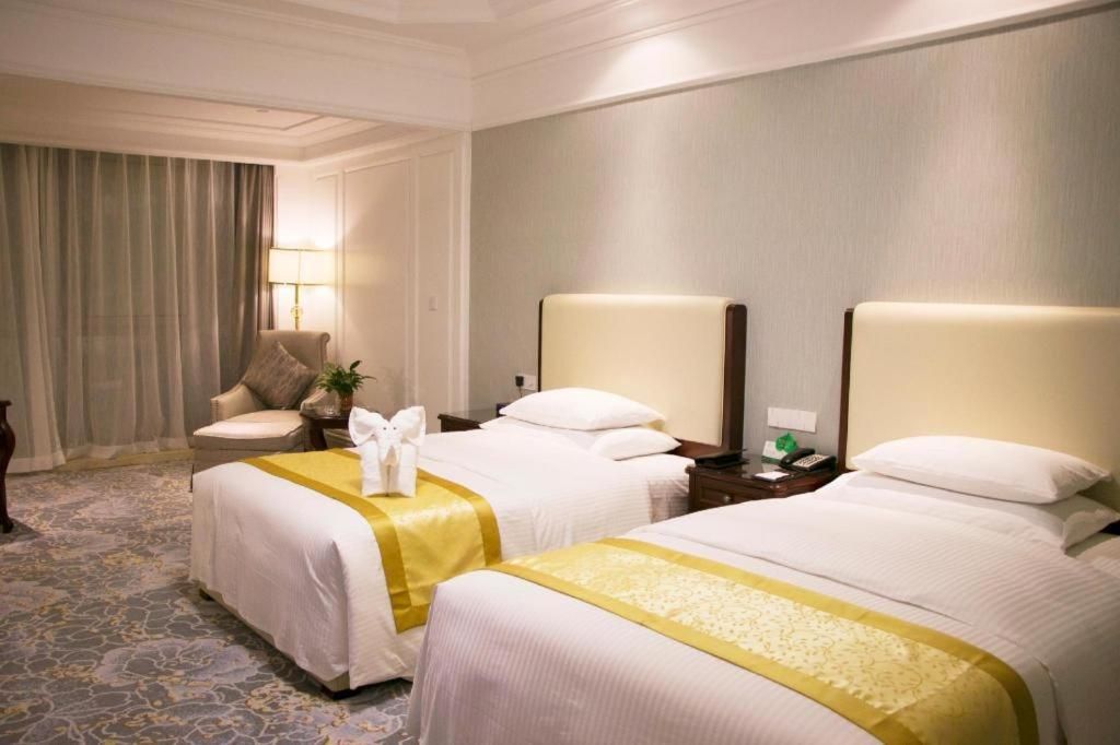 booking-8331157-691103217-090331 Ramada Plaza by Wyndham Anshun