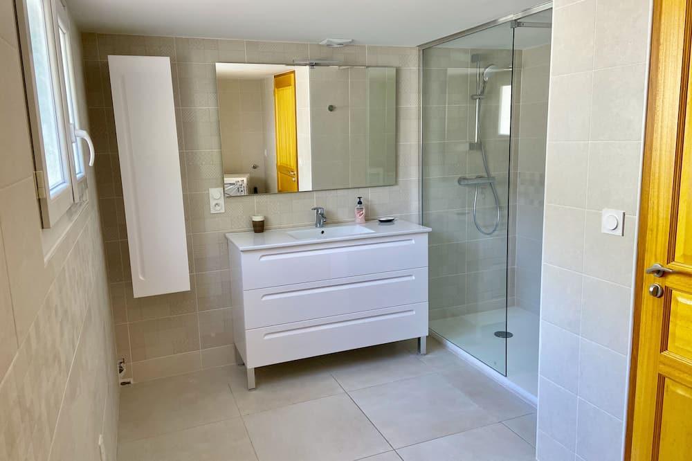 Villa 12 pers, mountain view, priv. pool, Wi-Fi, calm, 15 min from the beach Languedoc-Roussillon - Sorède visuel 2/5 Villa 12 pers, mountain view, priv. pool, Wi-Fi, calm, 15 min from the beach Languedoc-Roussillon - Sorède visuel 2/5