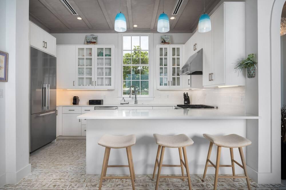 expedia_group-4592231-154364663-780288 The Ambergis Cay