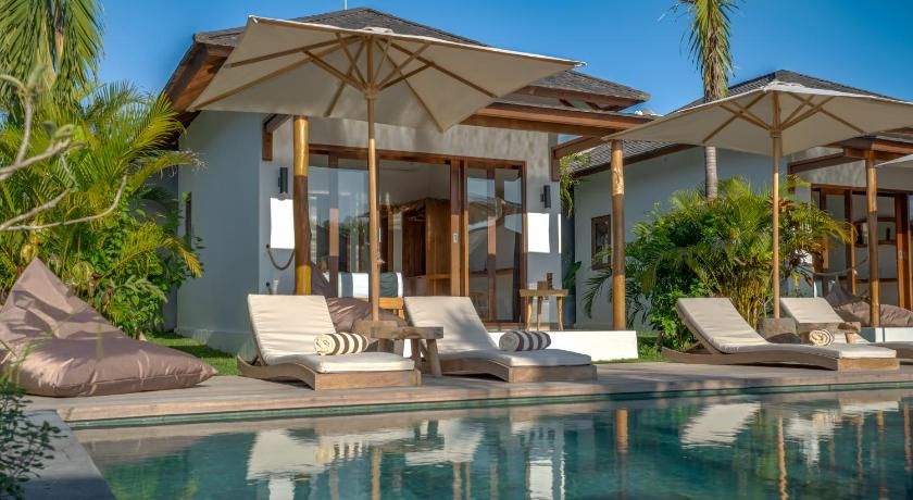 Ehoa Bali Nyanyi Boutique Hotel - In Front Of Entrance To Nuanu