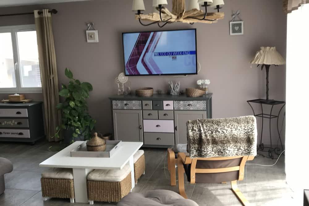 Villa In Camargue, 6km From The Sandy Beaches, Above Ground Pool And Bar Provence-Alpes-Côte d'Azur - Arles visuel 4/5 Villa In Camargue, 6km From The Sandy Beaches, Above Ground Pool And Bar Provence-Alpes-Côte d'Azur - Arles visuel 4/5