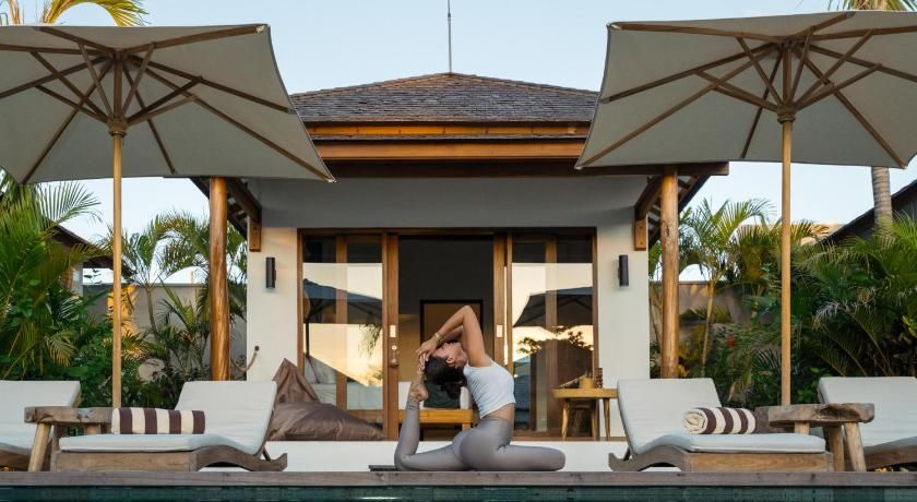 Ehoa Bali Nyanyi Boutique Hotel - In Front Of Entrance To Nuanu