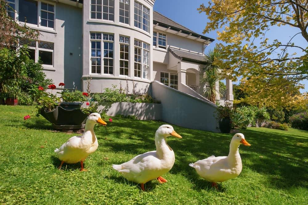 expedia_group-410957-135907772-900524 Greenmantle Estate Hotel
