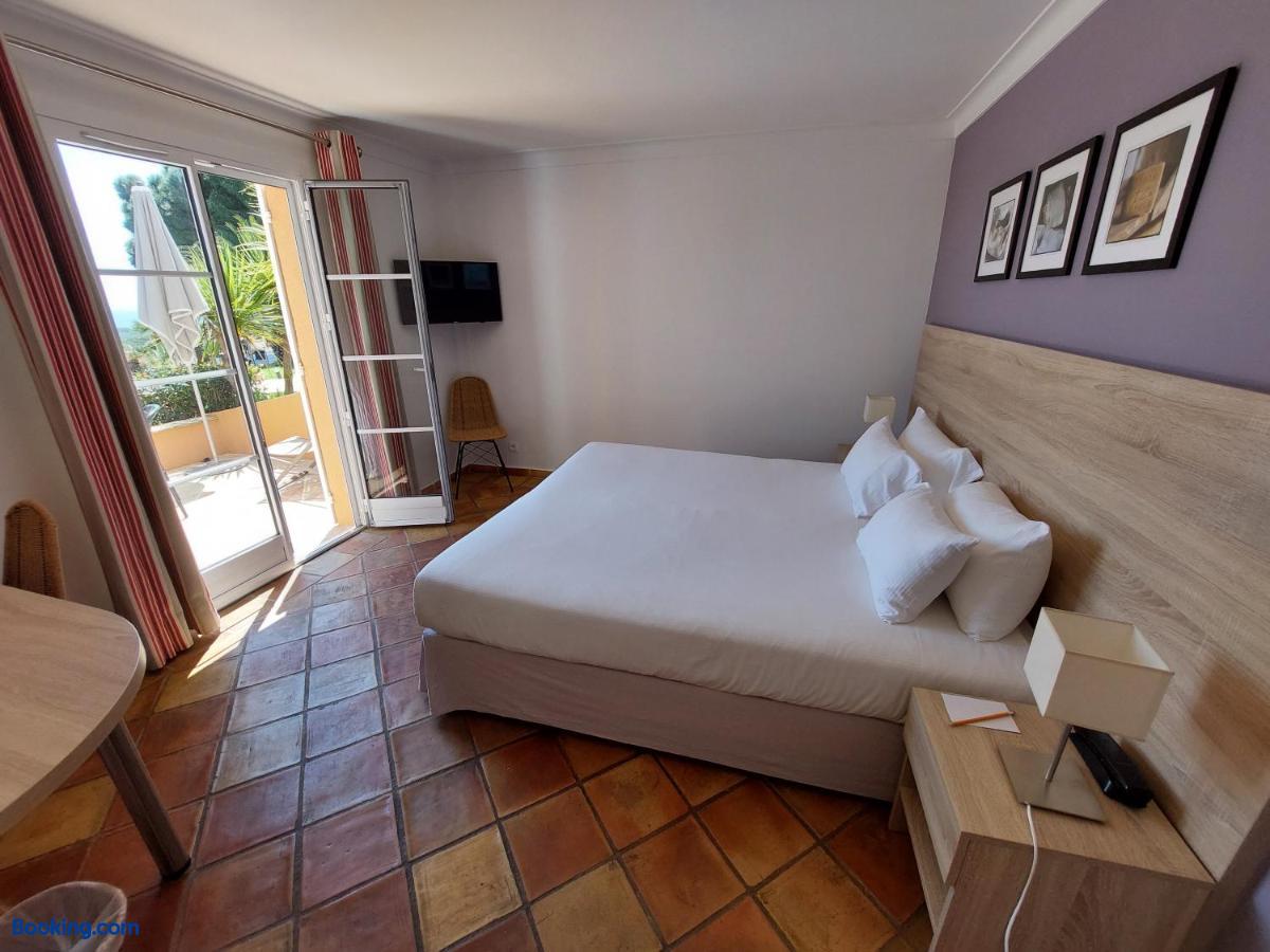 booking-2146285-298009108-882415 Hotel les Bouis