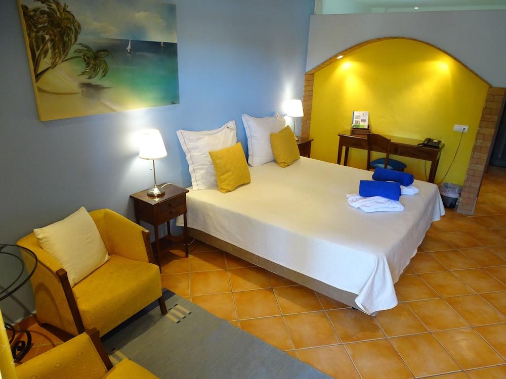 sembo-289390-1af5bd-963914 Luzmar Villas
