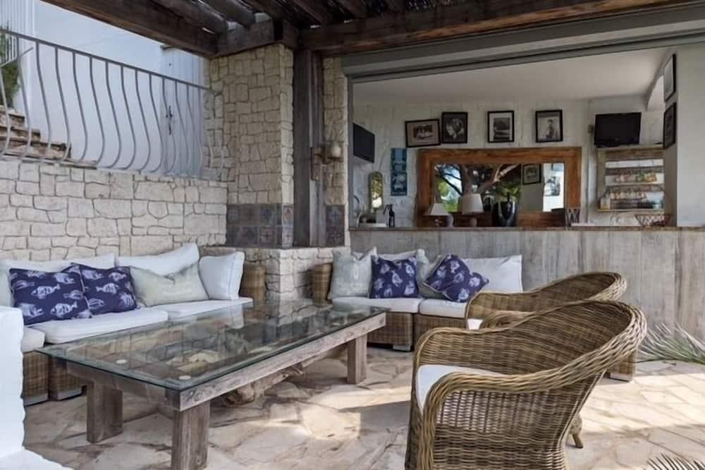 Beautiful villa overlooking the bay of St Tropez 4 bedrooms and 1 studio - Provence-Alpes-Côte d'Azur - Argens visuel 2/5