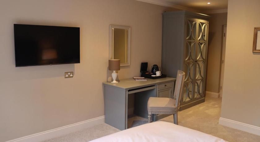 Rafters at Riverside House Hotel