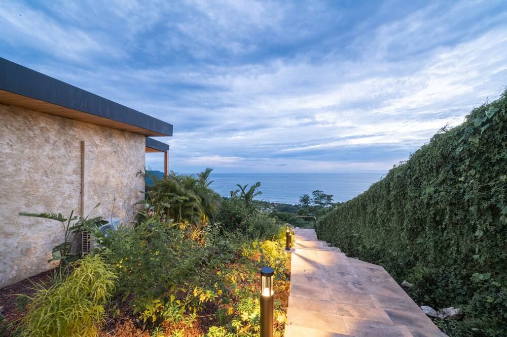 LALOON Luxury Suites - Adults Only