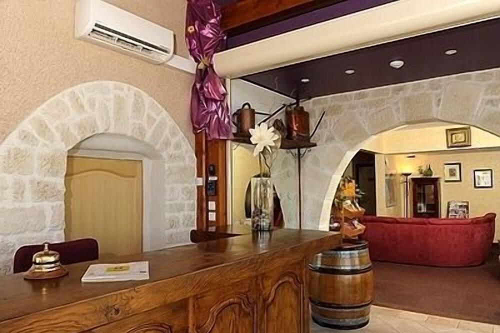 Logis Hotel Des Grands Vins Rhône-Alpes - Fleurie visuel 3/5 Logis Hotel Des Grands Vins Rhône-Alpes - Fleurie visuel 3/5