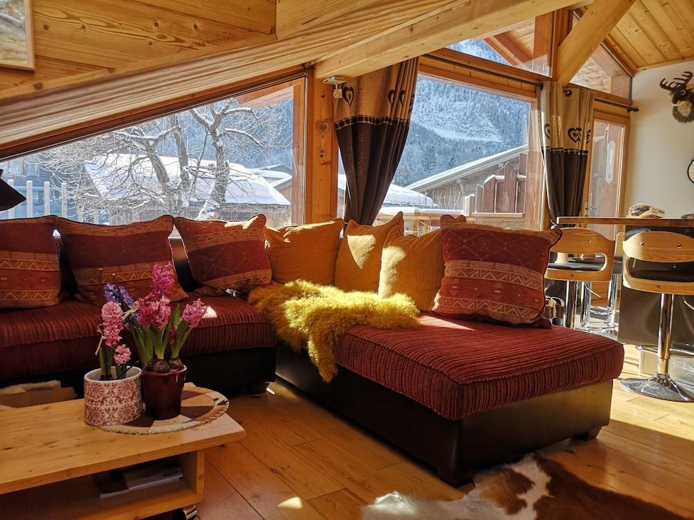 Charming House With Views Completely Refurbished, Decor Is Neat And Warm, Rhône-Alpes - Les Houches visuel 5/5 Charming House With Views Completely Refurbished, Decor Is Neat And Warm, Rhône-Alpes - Les Houches visuel 5/5