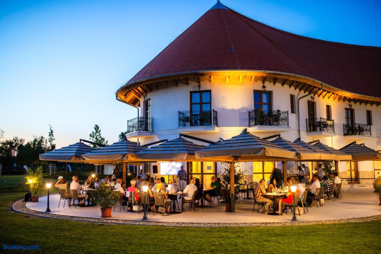 booking-9334937-605040435-124182 Hungarikum Hotel