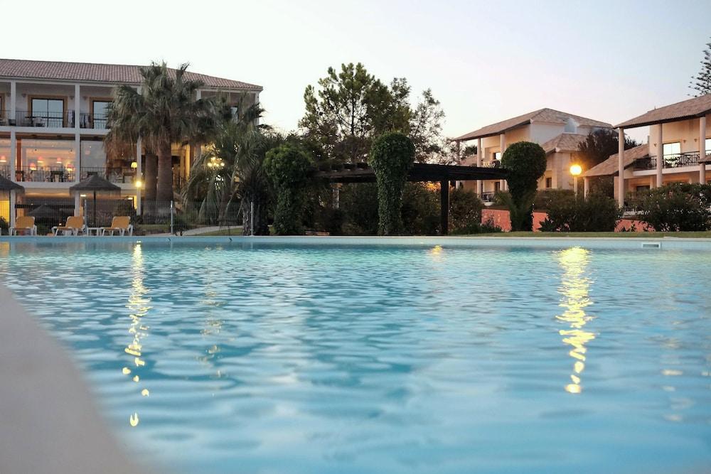 sembo-289390-c3ca92-831458 Luzmar Villas
